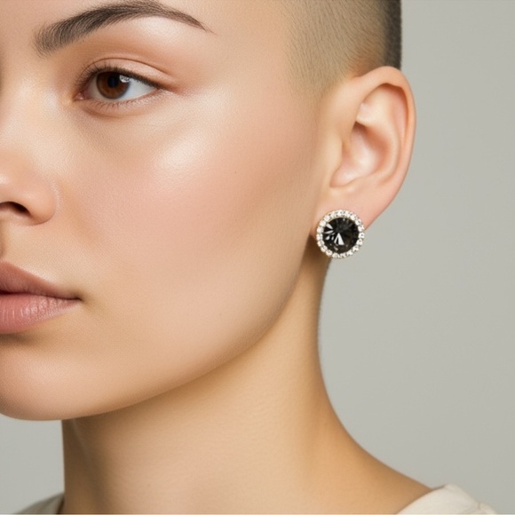 Jewelry - Elegant Black cz Stud Earrings